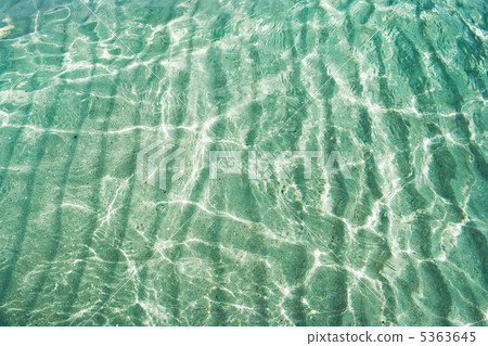 Transparent sea 5363645