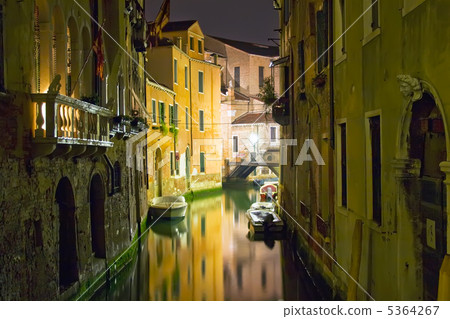 Venice at night 5364267