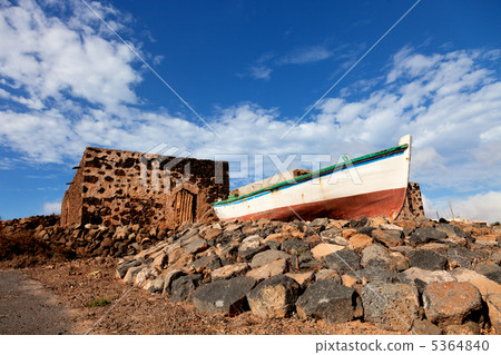 Rusty boat Rusty boat 5364840