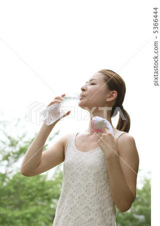 Drink water  5366444