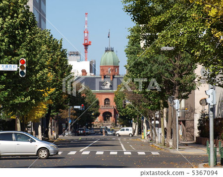 Before the red brick Before the red brick 5367094