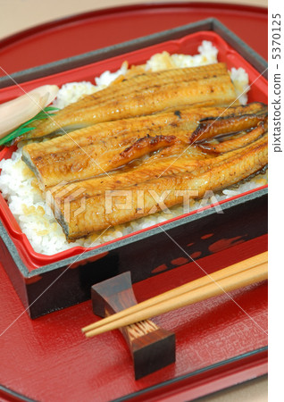 Delicious eel box lunch 5370125