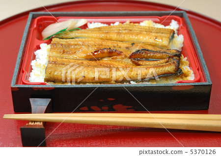 Delicious eel box lunch 5370126