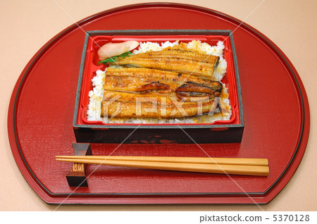 Delicious eel box lunch 5370128