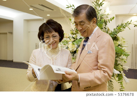 Senior couple 5376678