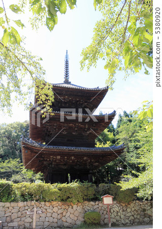 Mitsuji-ji三塔 Mitsuji-ji三塔 5380920