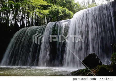 Nabegara Falls 5381380