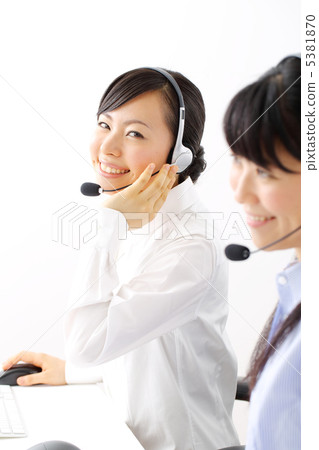 兩個運營商 5381870