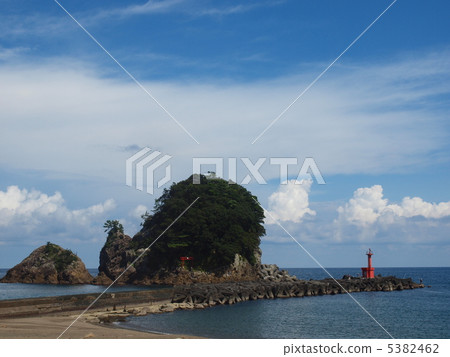 Island and lighthouse Island and lighthouse 5382462