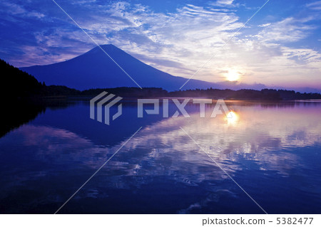 Lake Tanuki的早晨 5382477