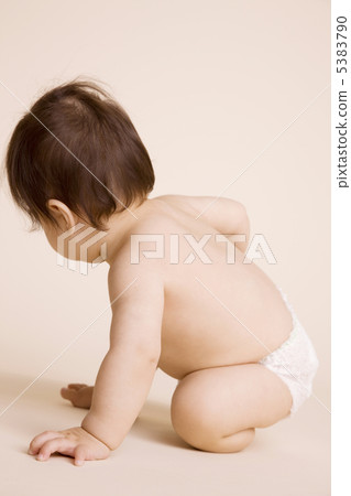 Baby behind the scenes 5383790