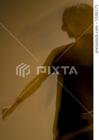 Dance 5386171