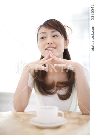 女性肖像 女性肖像 5386542