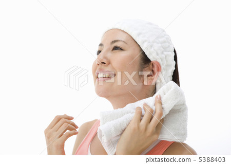 Washing face Washing face 5388403