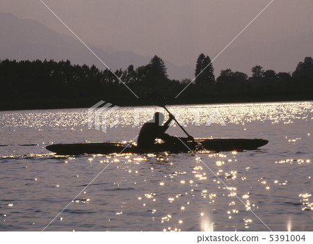 Canoeing Canoeing 5391004