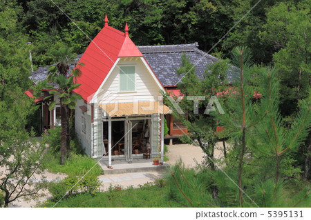 Satsuki and May's house (summer version) 5395131