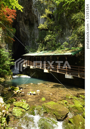 Akihon-dong entrance 5395364