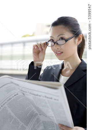 企業讀書夫人讀書報紙 5399547