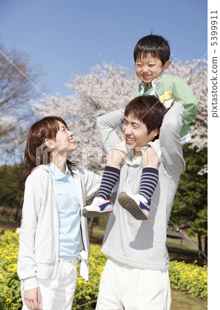 父母和兒子的形象 5399911