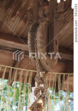 A fishing bottle 5412281