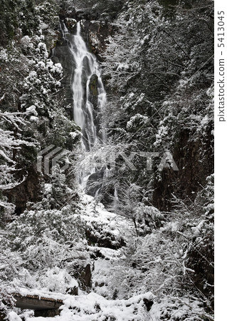 Kanba Falls 5413045