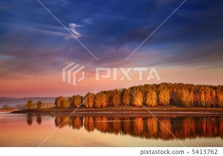 Sunrise over lake Sunrise over lake 5413762