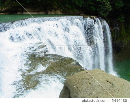 Sufficiently large waterfall 5414480