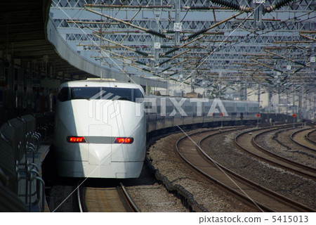 300 series from Odawara station 300 series from Odawara station 5415013