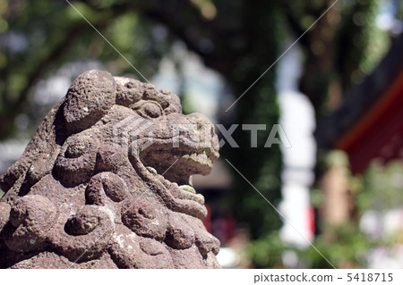 Guardian dog 5418715