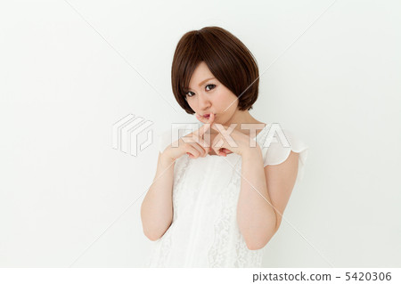 A cute woman 5420306