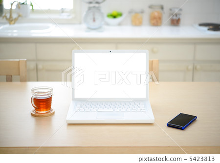 表與便攜式計算機和智能手機 5423813