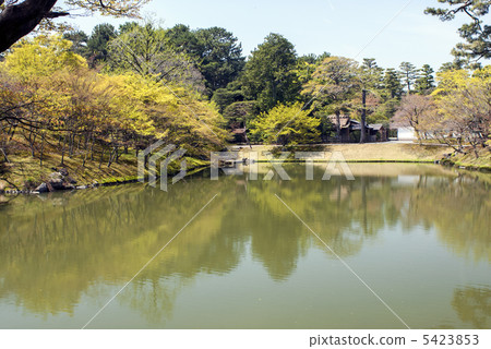 Sen-dong Imperial Palace Kitamanei 5423853