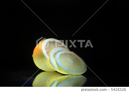 Lemon On Dark 5428326