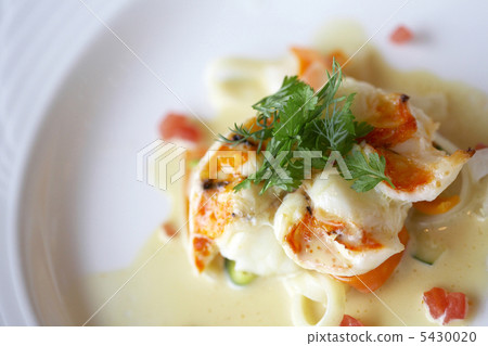 Shrimp dish 5430020