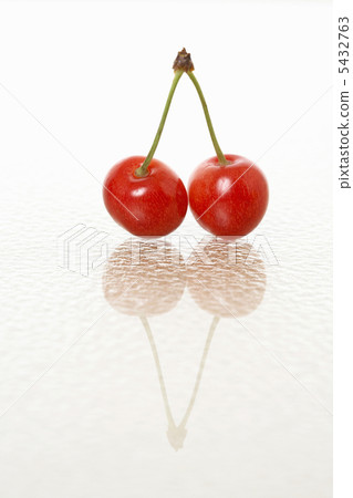 櫻桃在一杯 5432763