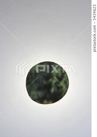 狹窄的空間 5434823