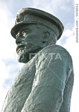Statue of "Togo Heihachiro" (Mikasa Park / Inaoka Town, Yokosuka-shi, Kanagawa) 5438912