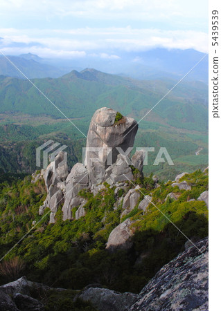 Large rasping rock of Ruisuyama 5439539