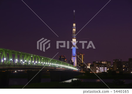 Tokyo Sky Tree · Chic 5440165