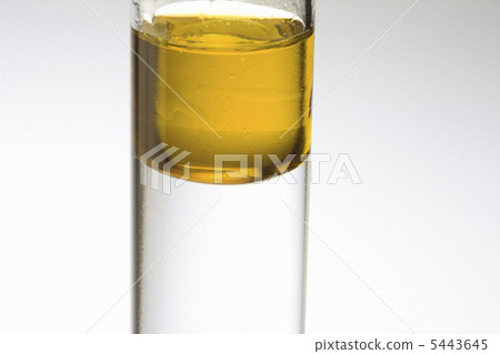 水和油 水和油 5443645