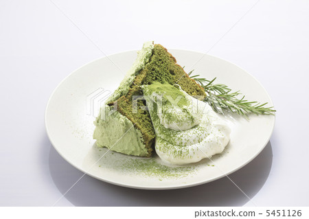 Matcha chiffon cake 5451126
