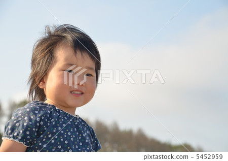 藍天回女孩 藍天回女孩 5452959