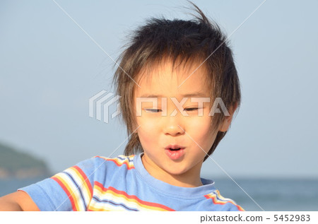 一個清爽的男孩 5452983
