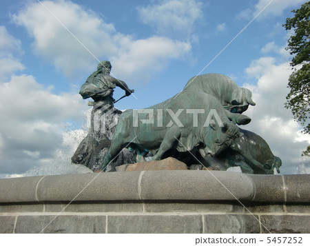 Gefion's fountain 5457252