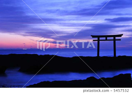 海 海 5457532