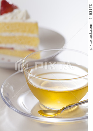 Jasmine tea and short cake Jasmine tea and short cake 5463178