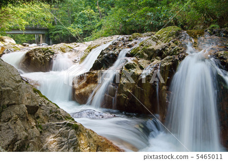 管狀瀑布 5465011