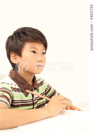 Boy studying 5465785