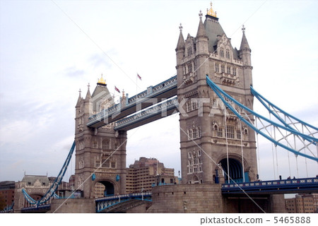  Tower Bridge 5465888