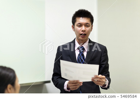 提出材料用手的商人 提出材料用手的商人 5469584